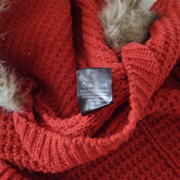 Waffle-Knit ♥️ Red Hoodie-Sweater + Faux-Fur Trim~ 1 Size Fit - Picture 6 of 8